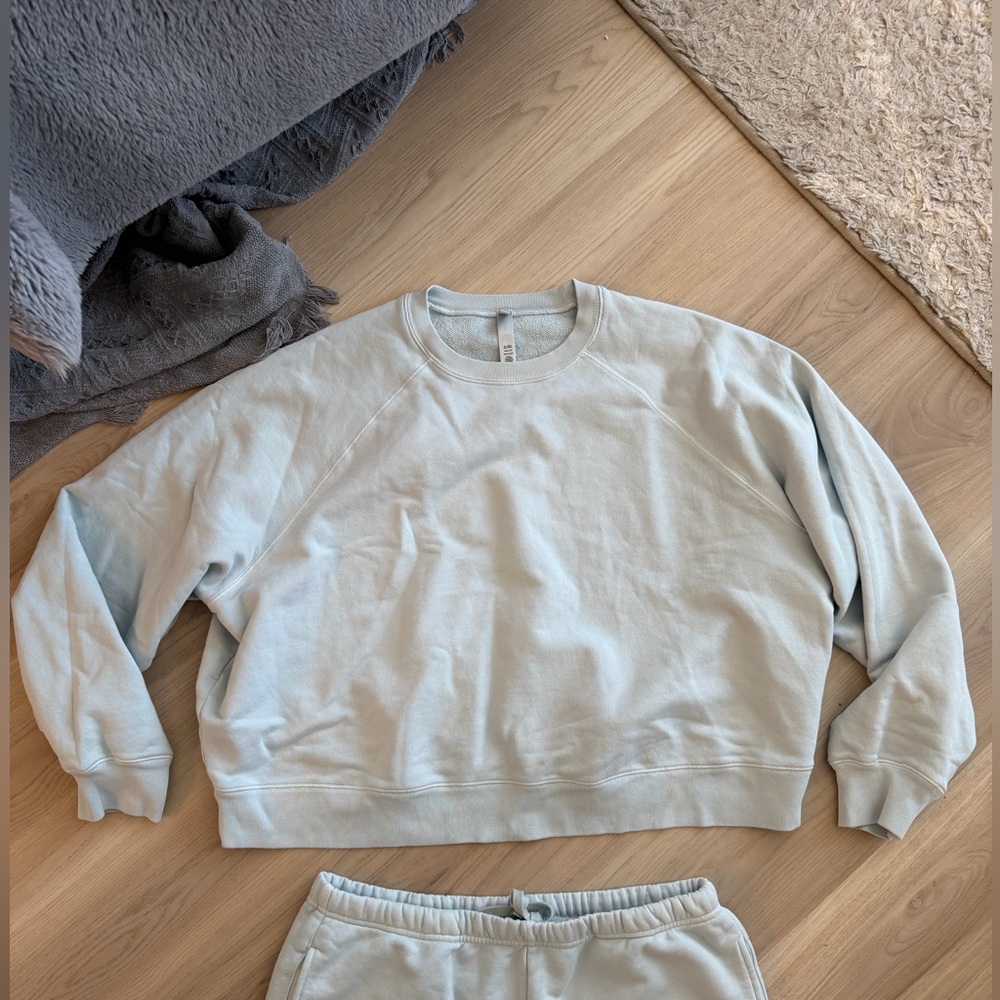 SKIMS Light Blue French Terry Crew Sweatshirt & Jogger Set - Picture 2 of 5